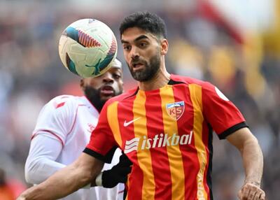 اختصاصی: دومین خرید بزرگ سپاهان در نیم فصل