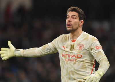  پپ کادر دروازه‌بانی سیتی را شخم زد