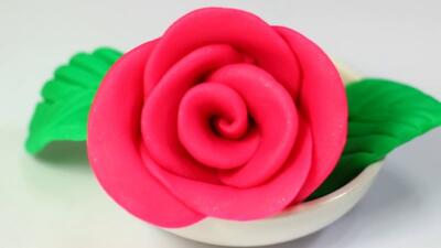 فکرشو میکردی با خمیر همچین گل زیبایی بشه درست کرد؟