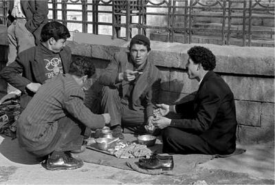  ببینید مردم ۷۰ سال پیش با چه روغن‌هایی آشپزی می‌کردند!