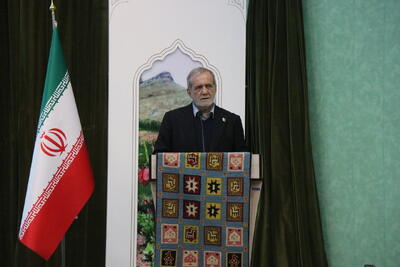 پزشکیان: مردم اگر خدمت صادقانه ببینند، هرگز به خشونت و پرخاشگری روی نخواهند آورد/ برخی تلاش می‌کنند القا کنند که دولت تصمیم نادرستی گرفته است