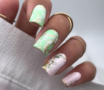  ۲۱ ایده ناخن کوتاه برای بهمن، پر از سادگی و عاشقانه‌های شیرین