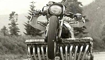 تک چرخ با موتور سیکلت 12 سیلندر هوندا