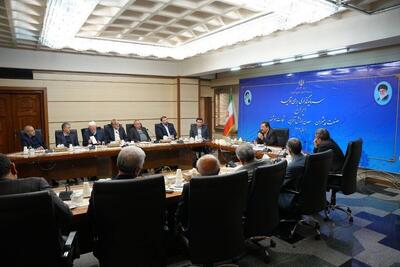 وزیر صمت: صنعت سیمان باید با احداث نیروگاه‌های اختصاصی، وابستگی به شبکه سراسری را کاهش دهد