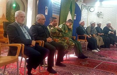  تأکید بر حفظ اقتدار و انسجام امنیتی در دیدار فرماندهان با نماینده ولی‌فقیه در استان قزوین