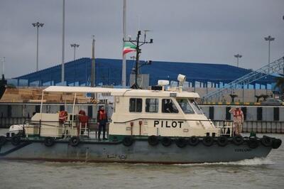  سوت کشتی‌ها و شناورها در بندرانزلی همزمان با سالروز گرامیداشت ورود امام(ره) به صدا درآمد