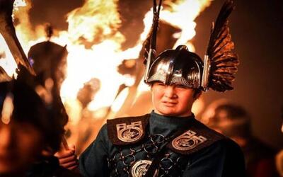 ببینید / برگزاری جشنواره آتشین وایکینگ‌ها