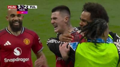 گل سوم منچستر یونایتد به فولام (ششکو در دقیقه 94)
