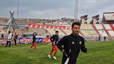 گرم کردن بازیکنان تراکتور و سپاهان