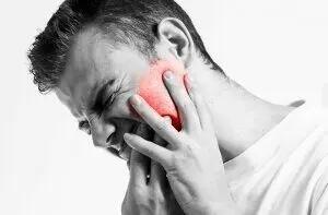  صدا دادن فک چقدر خطرناک است؟ چطور درمان کنیم؟