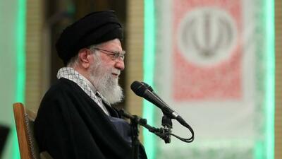فیلم/امام خامنه‌ای: آمریکا می‌خواهد ایران را ببلعد، ملت رشید ایران و جمهوری اسلامی مانع است