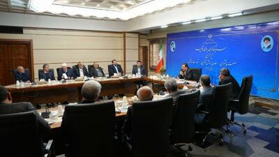 صنعت سیمان باید با احداث نیروگاه‌های اختصاصی، وابستگی به شبکه سراسری را کاهش دهد