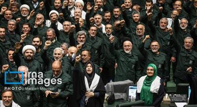  لباس سپاه بر تن نمایندگان در مجلس | جهان نیوز