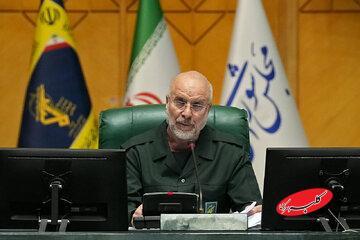  قالیباف: سپاه سر هر مستکبر مغروری را به سنگ خواهد کوبید/طبق قانون ارتش کشورهای اروپایی گروه تروریستی محسوب می‌شوند - کلبه سرگرمی