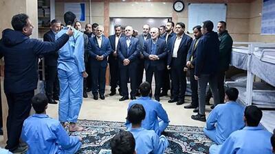  بازداشتی های زیر۱۸ سال حوادث دی ماه به خانواده‌ هایشان تحویل داده شدند + جزییات