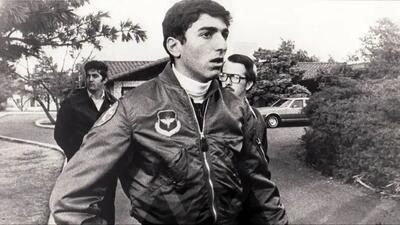 فیلم / عضو گارد سلطنتی پهلوی: رضا پهلوی خائن است