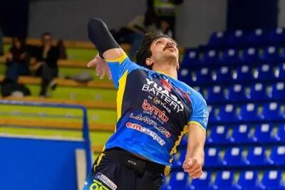 بی هوشی گلزاده تکذیب شد