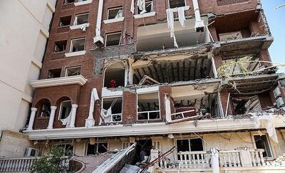 عکس‌هایی از خرابی‌های ساختمان منفجر شده در بندرعباس