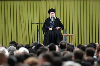  رهبر انقلاب: آمریکایی‌ها بدانند اگر جنگی راه بیندازند این بار جنگ منطقه‌ای خواهد بود/فتنه اخیر شبیه کودتا بود + فیلم