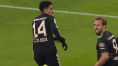  گل دوم بایرن مونیخ به هامبورگ (دیاز)