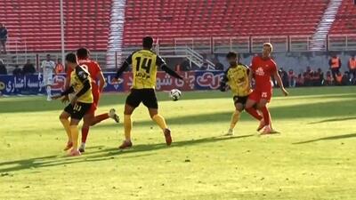 اخراج مستقیم حزباوی با تشخیص VAR