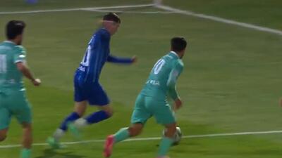 صحنه مشکوک به پنالتی در محوطه پیکان