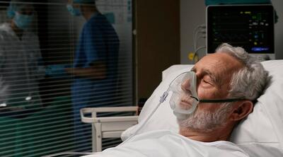  دوبلور مشهور در بیمارستان بستری شد / برایش دعا کنید