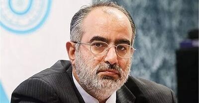  آشنا: احمدی‌نژاد ملاقات با اپستین را تکذیب کند!