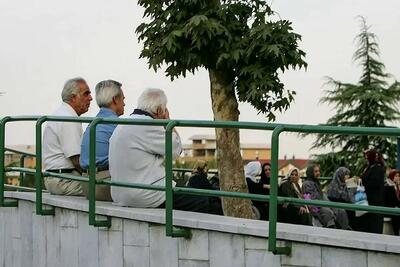 جیب خالی پدربزرگ‌ها و عیدی جنجالی دولت!