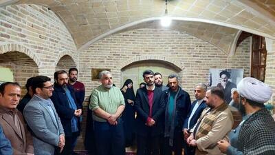  تجدید بیعت خبرنگاران قمی با آرمان های امام راحل