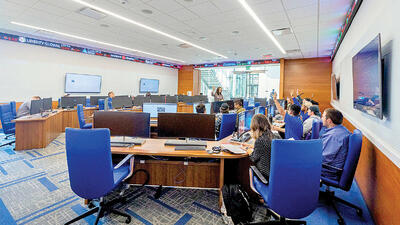 شکاف اقتصاد واقعی و دانشگاهی