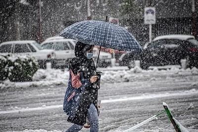 بارش برف و باران در تهران/ لزوم پرهیز از سفرهای غیرضروری