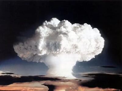 پرده برداری رئیس‌جمهور آمریکا از بمب هیدروژنی، بهمن ۱۳۲۸