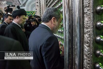  تجدید میثاق وزیر و کارکنان وزارت امور خارجه با آرمان‌های امام راحل