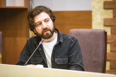 راه دیگری نیست؛ یا باید در زمین دجال بازی کنیم یا زمین خدا