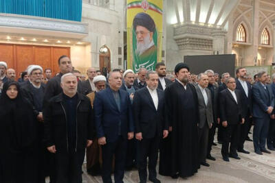 تجدید میثاق وزیر و کارکنان امور خارجه با آرمان‌های امام خمینی (ره)