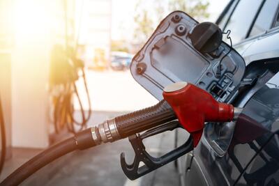 مدیریت مصرف سوخت و استهلاک خودرو در شرایط پرتنش اقتصادی و سیاسی - پدال