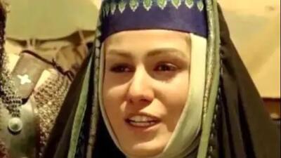 عکس/ سفر به ایام قدیم / چهرۀ «هانیه، همسر وهب نصرانی» (مختارنامه) در 43 سالگی در یک مراسم / رز رضوی همیشه جوان می ماند!