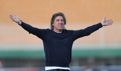 شکست مقابل پیکان، سایه انتقادها را بر ساپینتو سنگین‌تر کرد