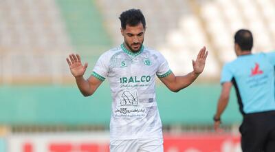 محمود قائدرحمتی دیدار ذوب‌آهن مقابل فجر سپاسی را از دست داد