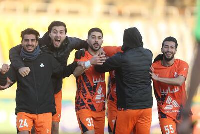 لیگ یک: برد مهم شاگردان عنایتی در زمین ناهموار