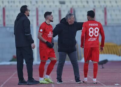 اسکوچیچ برای صدرنشینی ربات به زمین فرستاد!