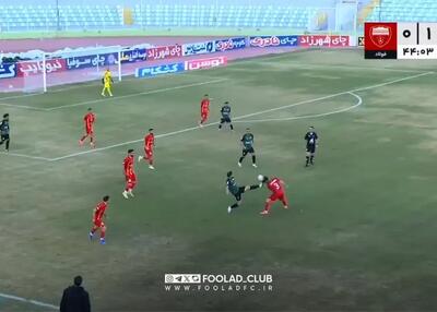 اعتراض فولاد: بازیکن خیبر باید اخراج می‌شد