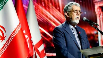  شعر در ایران همواره یک مقاومت ملی پدید می‌آورد