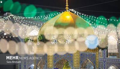  حرم امام رضا(ع) در شب میلاد حضرت صاحب الزمان(عج) غرق در نور و شادی است