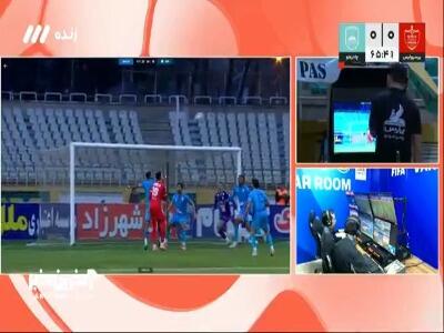 داور بعد از بازبینی صحنه مشکوک توسط VAR اعتقادی به خطای پنالتی برای پرسپولیس نداشت