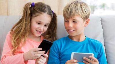 شوک والدین؛ گوشی هوشمند چه بلایی سر مغز کودکان می‌آورد؟ / جزئیات داغ اثرات مخرب / راهکارهای فوری برای محافظت