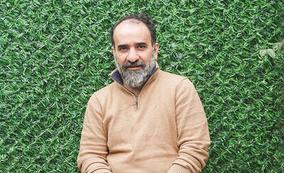 انتقال رضا امیرخانی به منزل