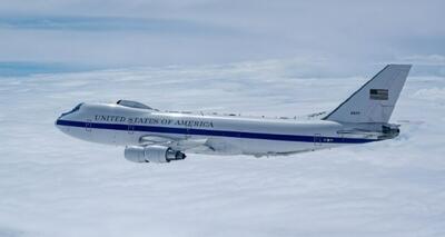  هواپیمای روز رستاخیز آمریکا هنوز به دلایلی از فناوری دهه ۱۹۸۰ استفاده می‌کند