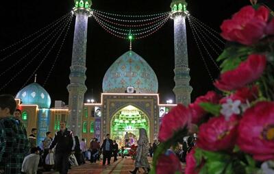  تصاویری از حال و هوای مسجد مقدس جمکران در شب ولادت حضرت صاحب الزمان